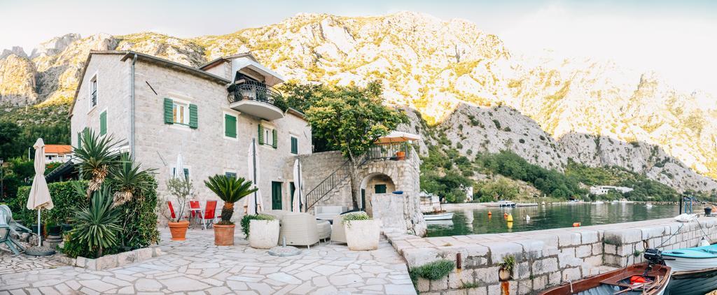 Apartment Lukiduki At The Beach - Kotor Luaran gambar